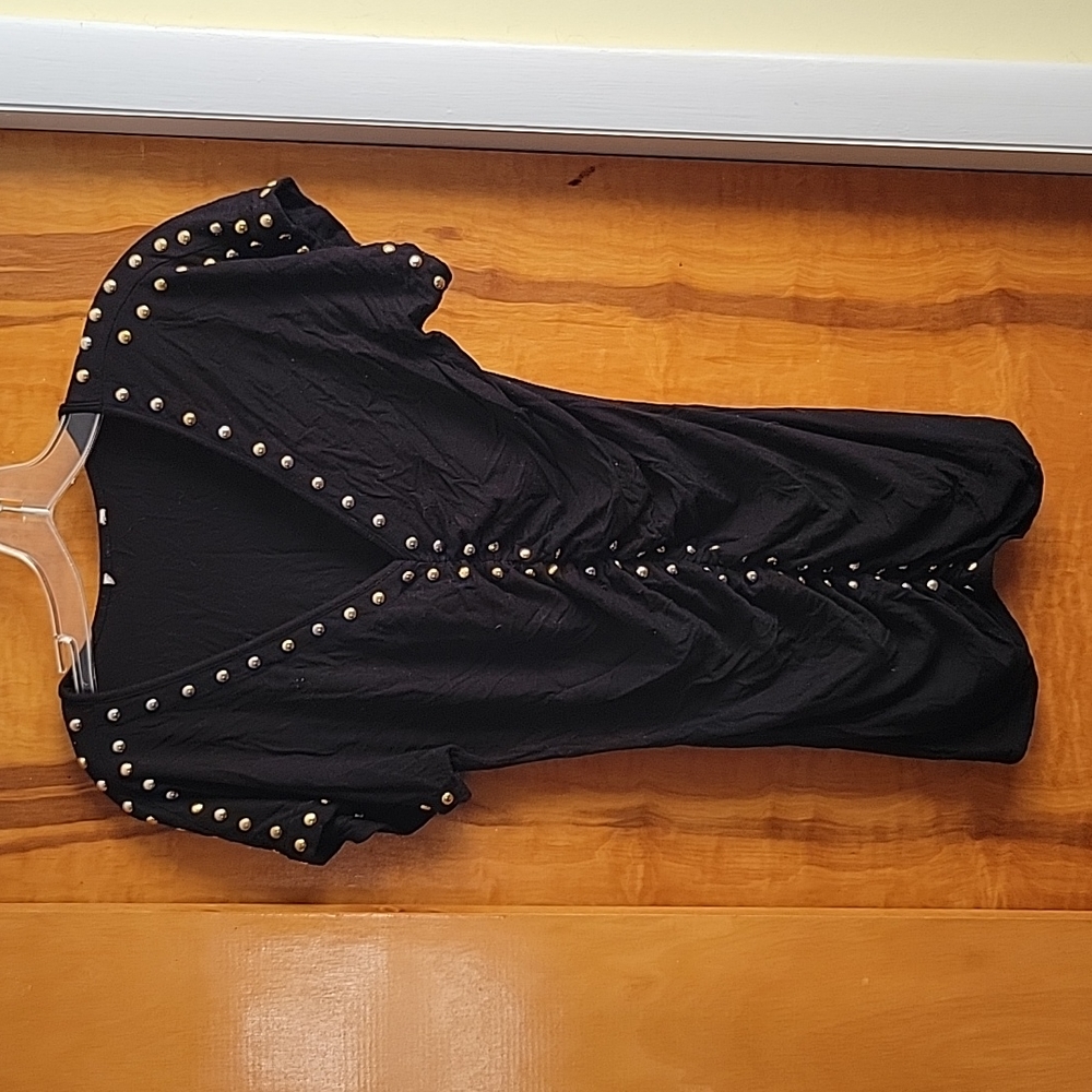 Black and gold v-neck top